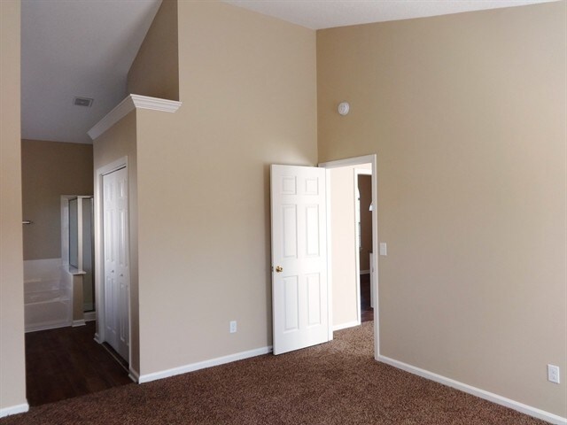 Building Photo - 3282 Middleburry Ln
