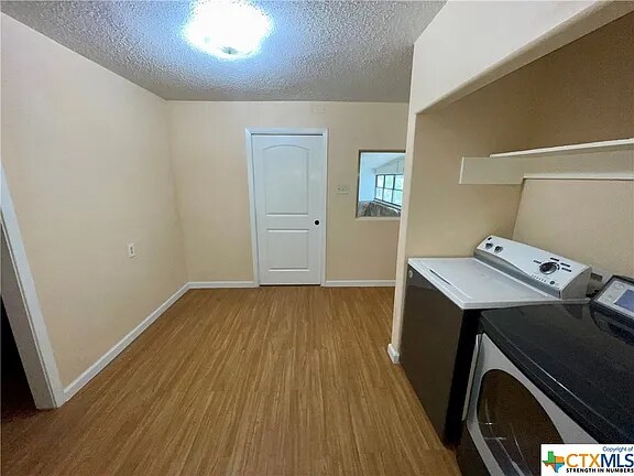 Building Photo - 2905 Taft St