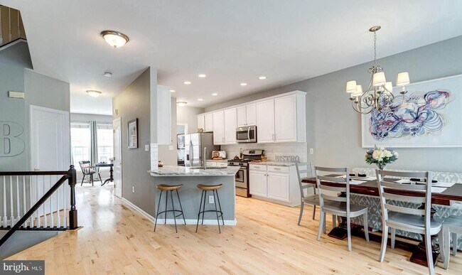 Building Photo - 6485 Sutcliffe Dr