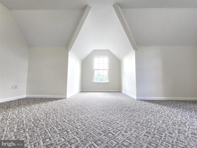 Building Photo - 62 Liberto Ln