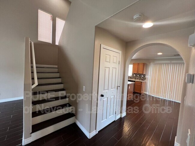 Building Photo - 5308 Las Cruces Heights St