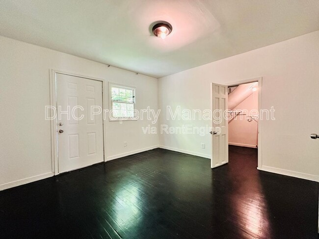 Building Photo - 1257 Lorenzo Dr SW