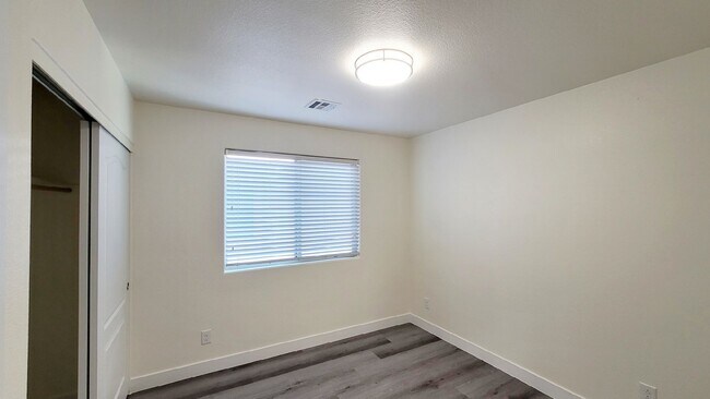 Building Photo - 8518 Genesee Ct