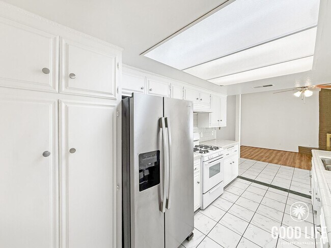 Building Photo - Beautiful 4B/2BA Home in Riverside for Rent!