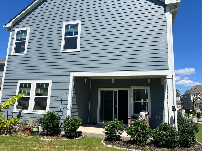 Building Photo - 501 Sage Oak Ln