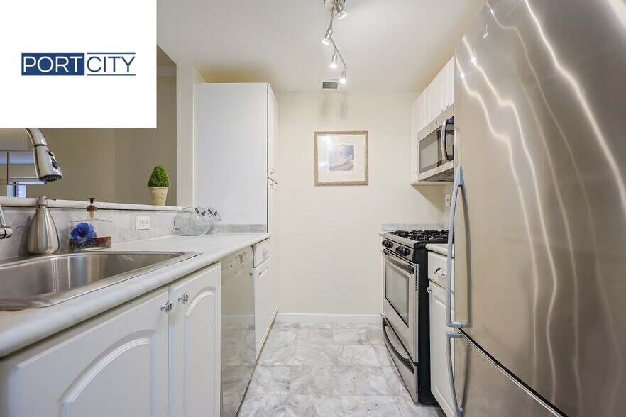 Building Photo - 15 N Beacon St