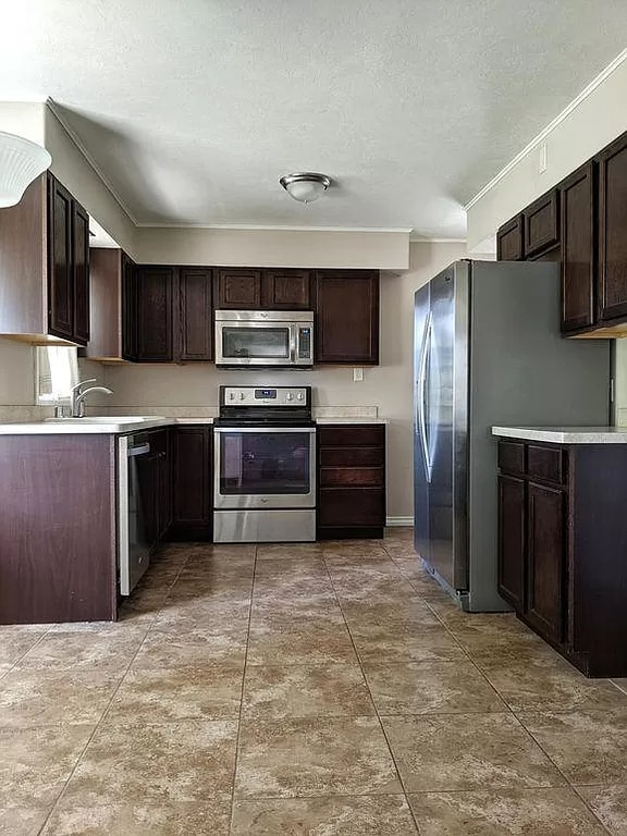 Building Photo - 2416 5th Ave N