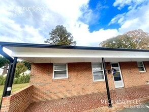 Building Photo - 112 Maple Cir