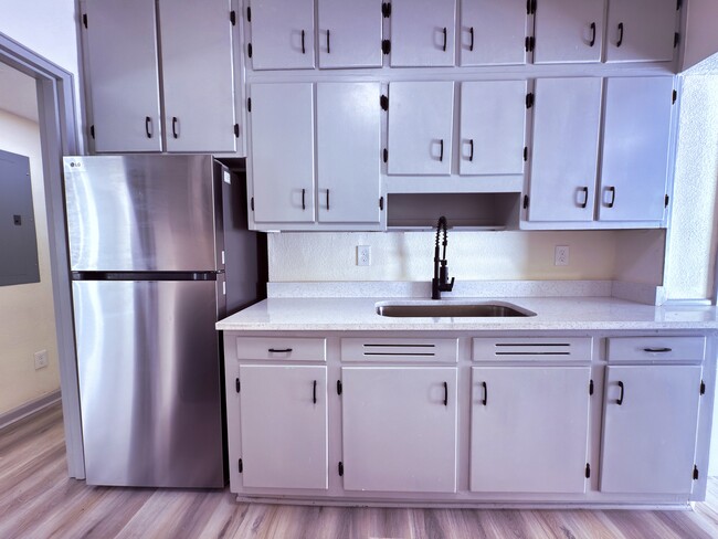 Kitchen - 219 W 41st St