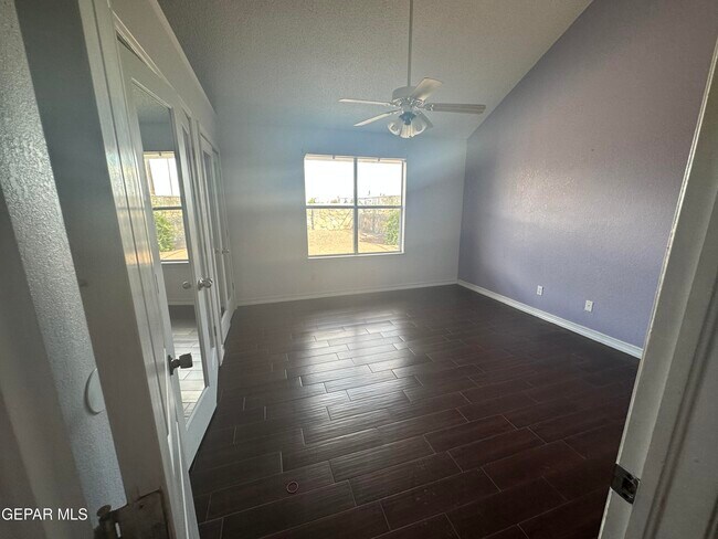 Building Photo - 408 Hadley Pl