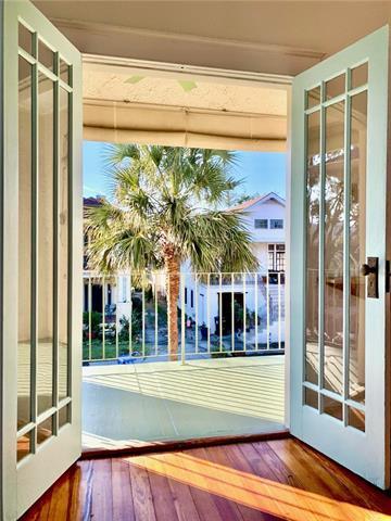 Building Photo - 858 Wilson Dr