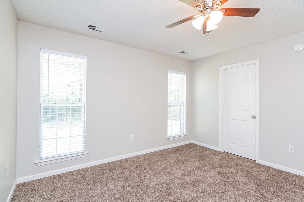 Building Photo - 7366 Pecan Meadow Dr E