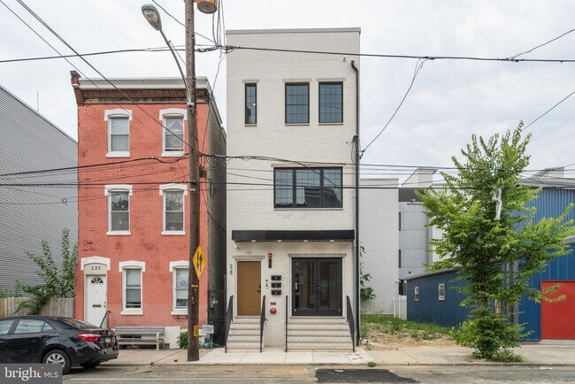Building Photo - 528 W Berks St