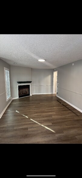 Building Photo - 715 Grandview Ave