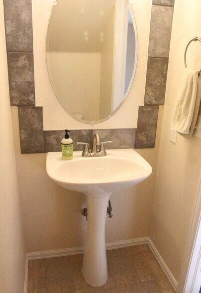 Building Photo - 3425 East 123rd Drive