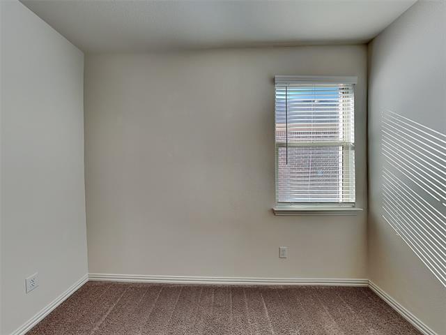 Building Photo - 4925 Woodloch Dr