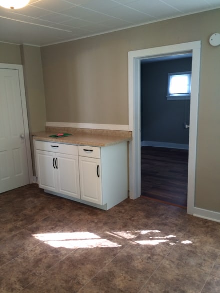 Building Photo - 1106 Charles St