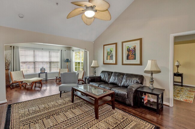 Building Photo - 621 Fern Meadow Loop