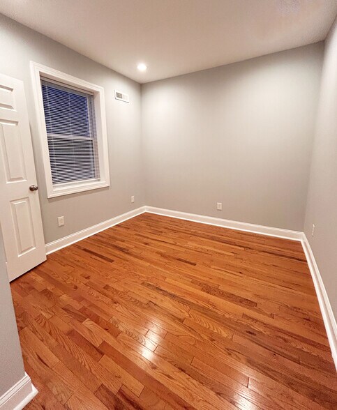 Building Photo - 620 Elkins Ave