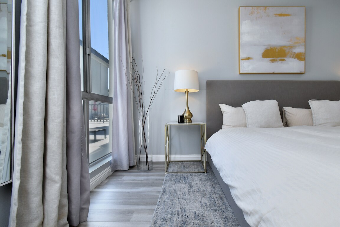 Building Photo - 1351 N Crescent Heights Blvd