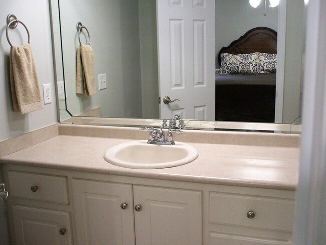 Building Photo - 202 Gwinnett Pl