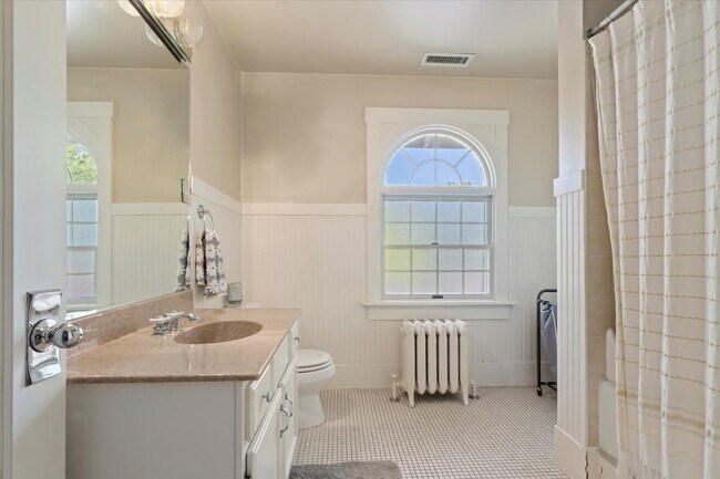 Building Photo - 1442 Federal Way