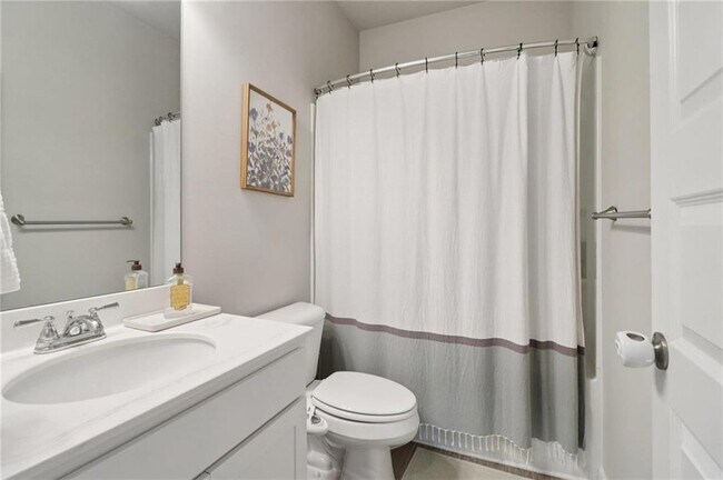 Building Photo - 3890 Clarington Dr