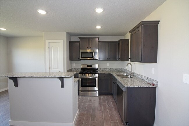 Building Photo - 411 Barbet Dr