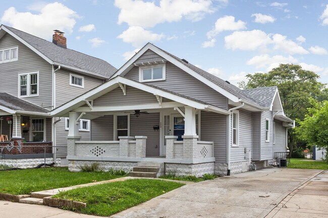 Building Photo - 325 N Bancroft St