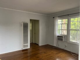 Building Photo - 883 N Hoover St