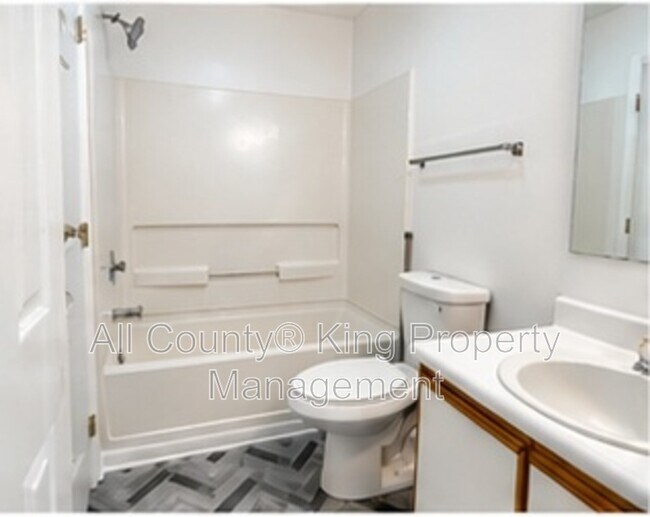Building Photo - 342 Waterdown Dr