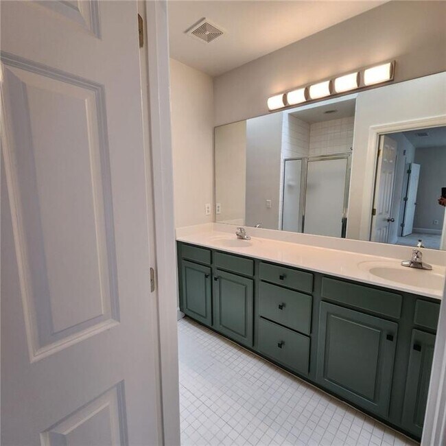 Building Photo - 687 Bonaventure Ave NE