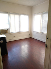 Building Photo - 1833 W 11th Pl