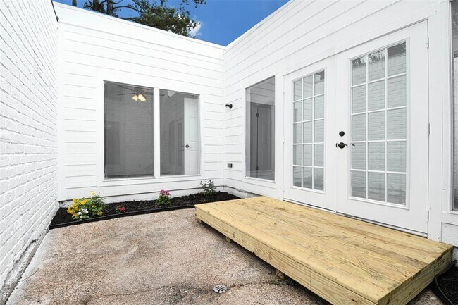 Building Photo - 86 Artesian Way
