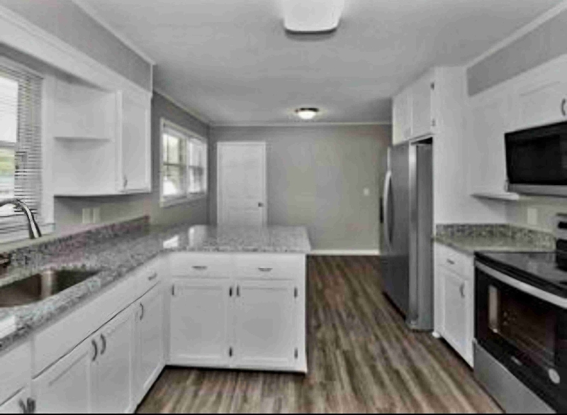 Building Photo - 108 Ivey Dr