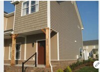 Building Photo - 202 Capital St