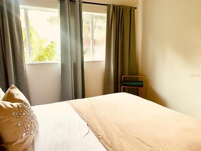 Building Photo - 415 Mapleway