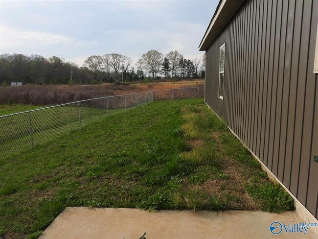 Building Photo - 104 Blue Heron Way