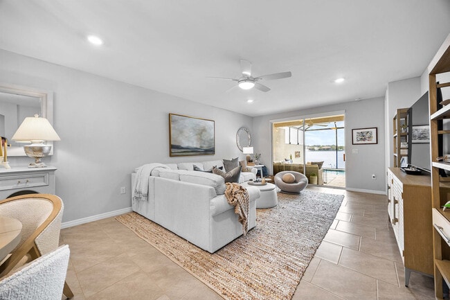 Building Photo - 14610 Edgewater Cir