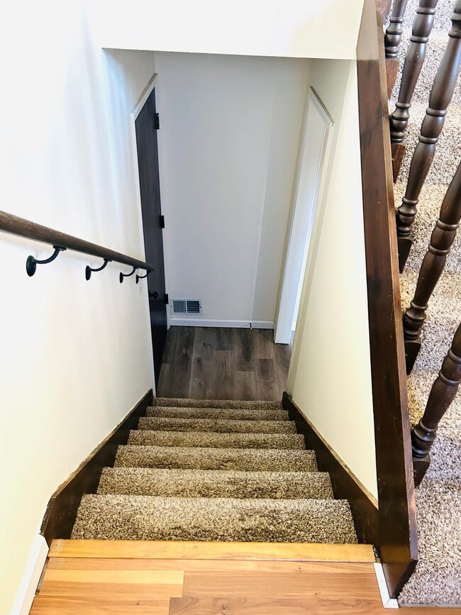 Building Photo - MOVE IN SPECIAL - 1/2 Off Move in Rent