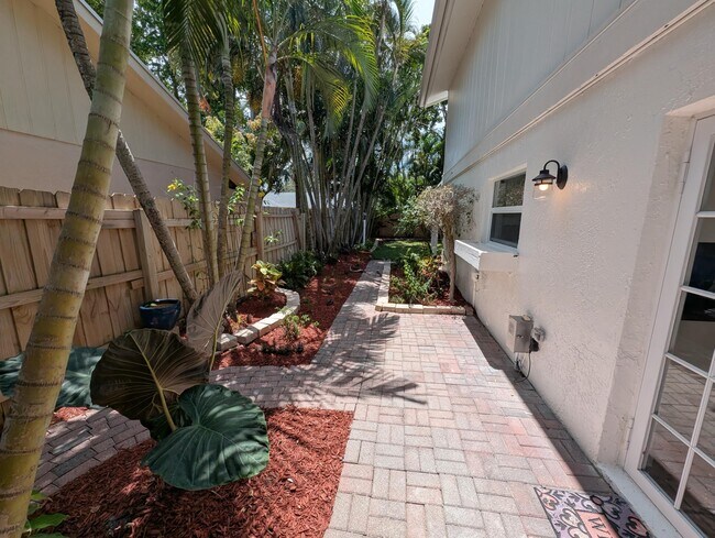 Building Photo - 3069 NW 27th Terrace