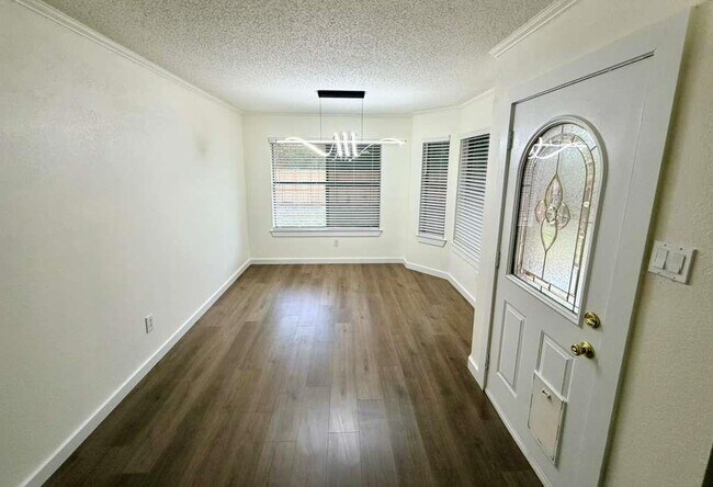 Building Photo - 1213 Bell Rock Cir