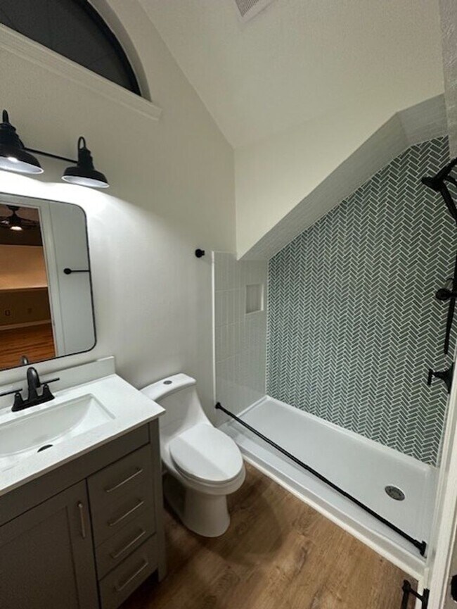 Building Photo - BEAUTIFUL FULLY RENOVATED Townhouse, 2 BR, 2 Bath, Carport & Deck; Pets Ok!