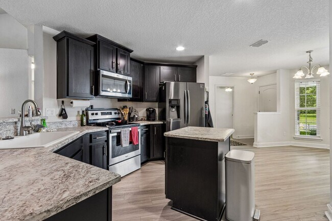 Building Photo - 87096 Farnsworth Ln