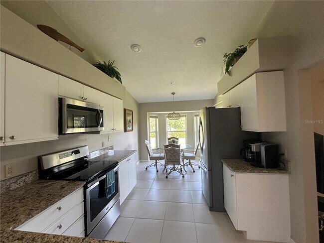 Building Photo - 6713 Stone River Rd