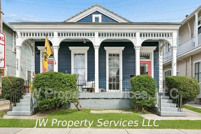 Building Photo - 5225 Magazine St