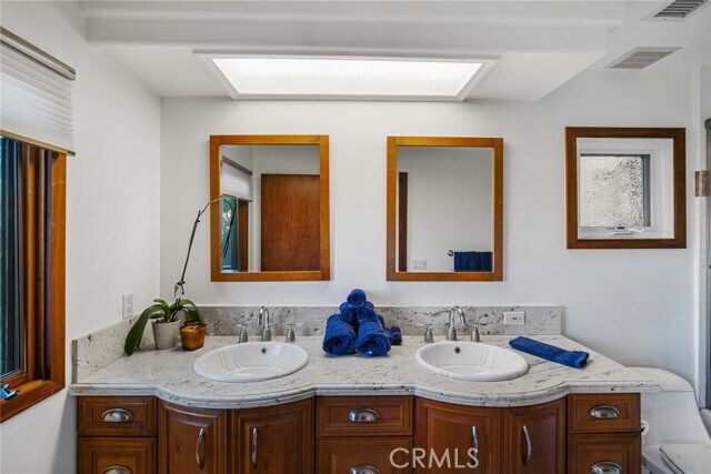 Building Photo - 33841 Granada Dr