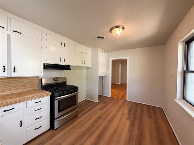 Building Photo - 118 Brazos St