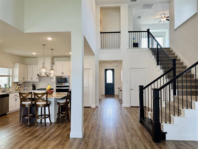 Building Photo - 16601 Hidden Cove Dr