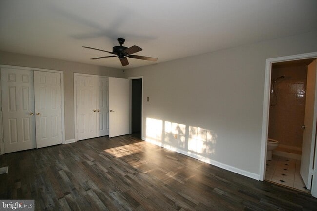 Building Photo - 114 Barnsfield Ct